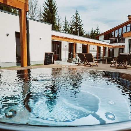 Hotel Horal Rožnov pod Radhoštěm Zewnętrze zdjęcie