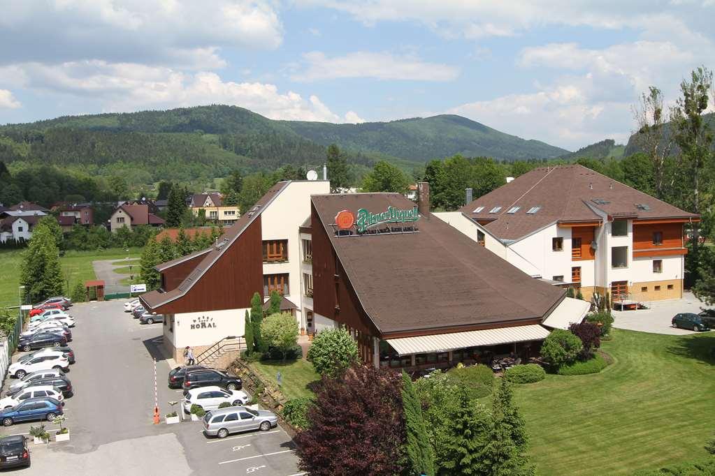 Hotel Horal Rožnov pod Radhoštěm Zewnętrze zdjęcie